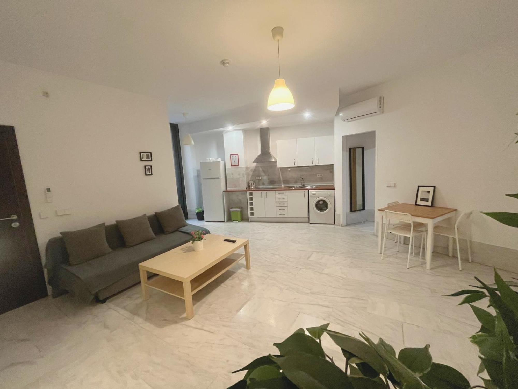 Center Veronica Confort Seville Exterior photo